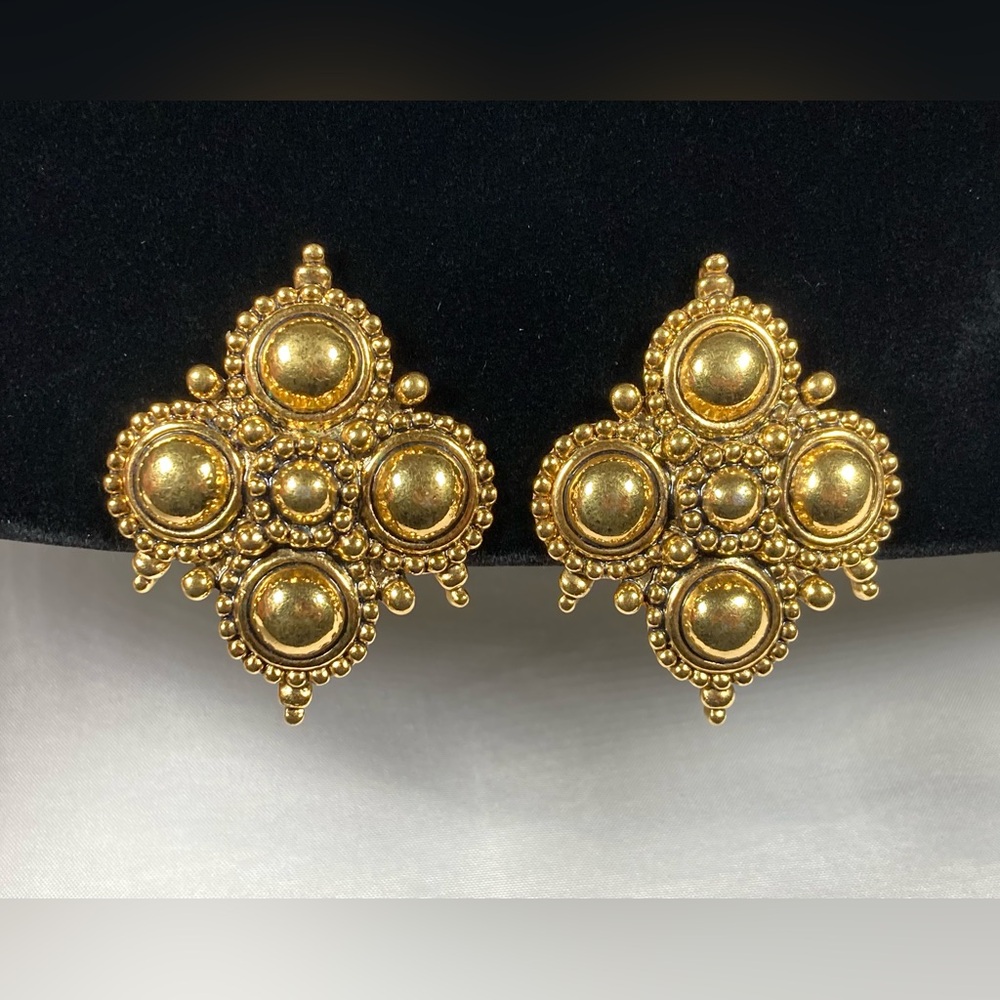Vintage Jose Maria Barrera For Avon Etruscan Runway Gold Tone Clip Earrings